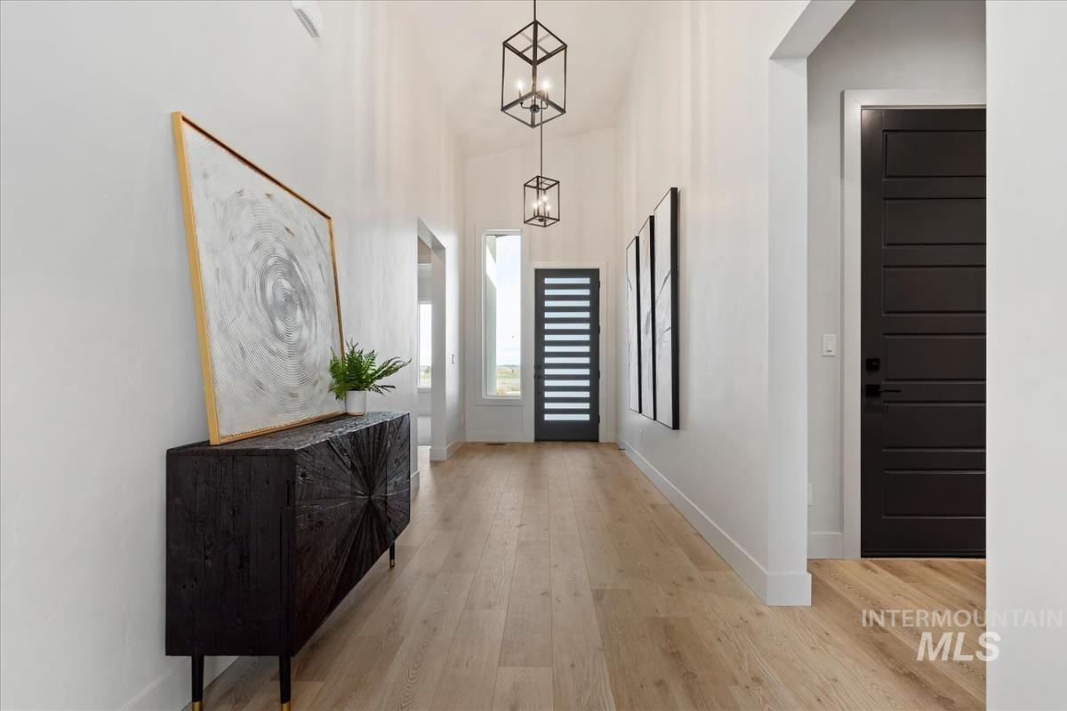 7689 W Lookout View St