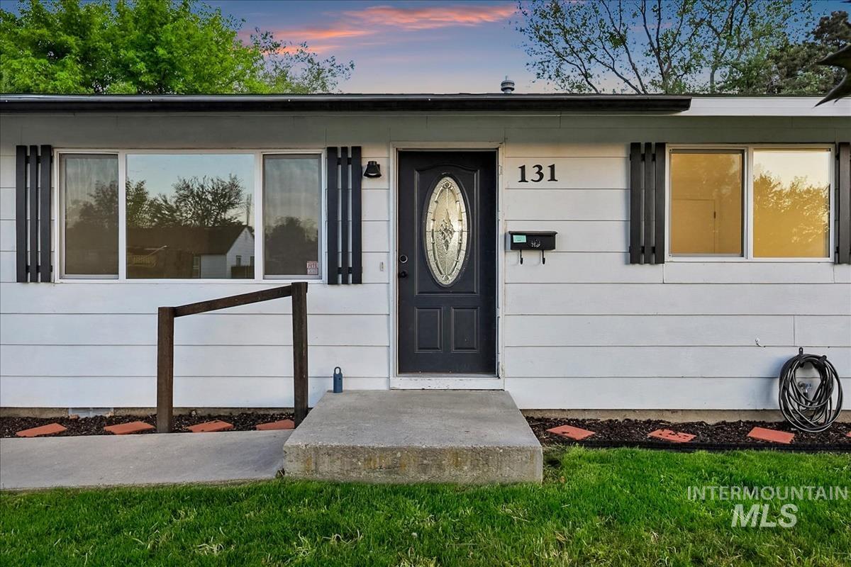131 Shoshone Avenue
