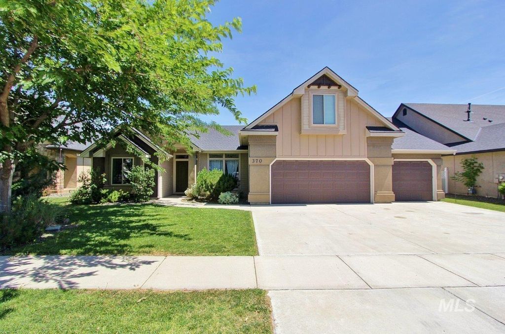 Photo of 370 S Schober Loop, Nampa, ID 83686 (MLS # 98988358)