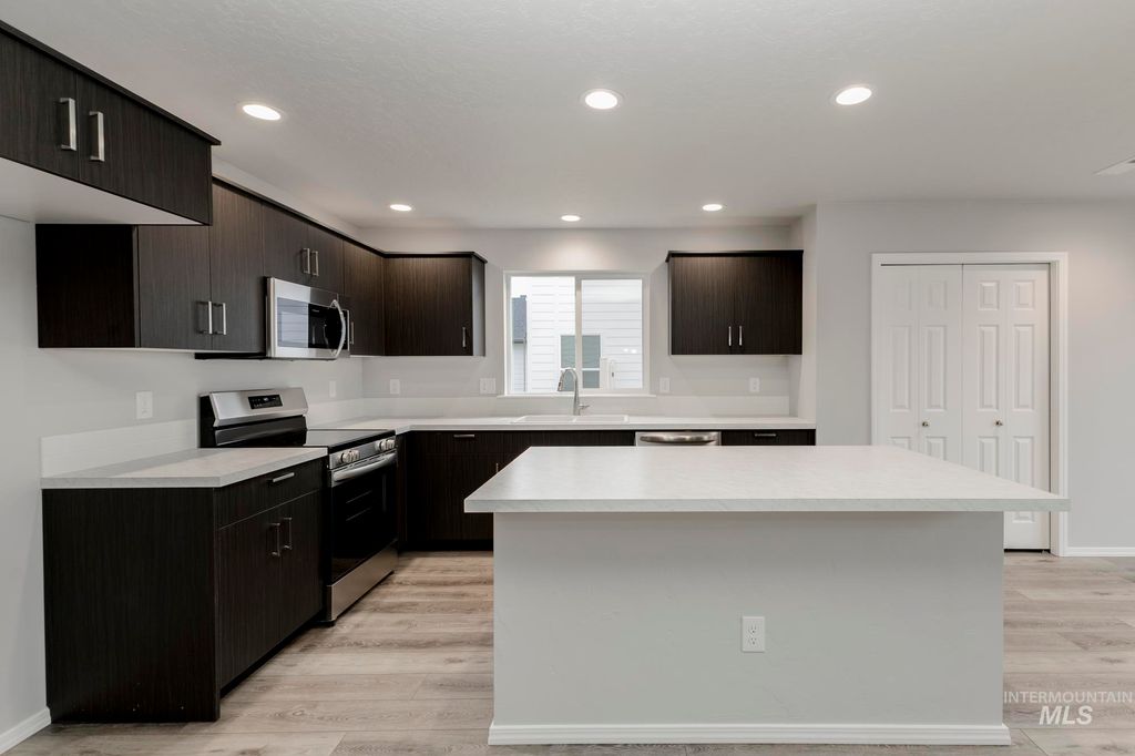 Photo of 2898 W Taiban Creek Dr, Kuna, ID 83634 (MLS # 98978452)