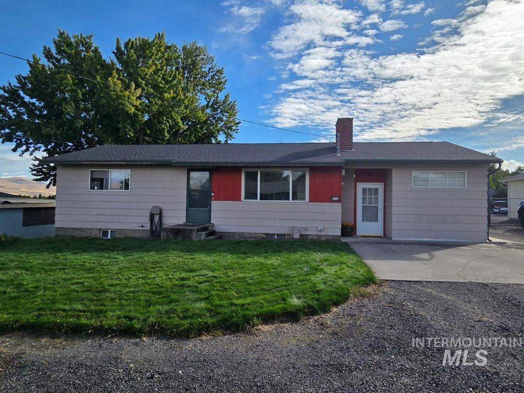 Photo of 1301 Boston St, Clarkston, WA 99403 (MLS # 98963480)