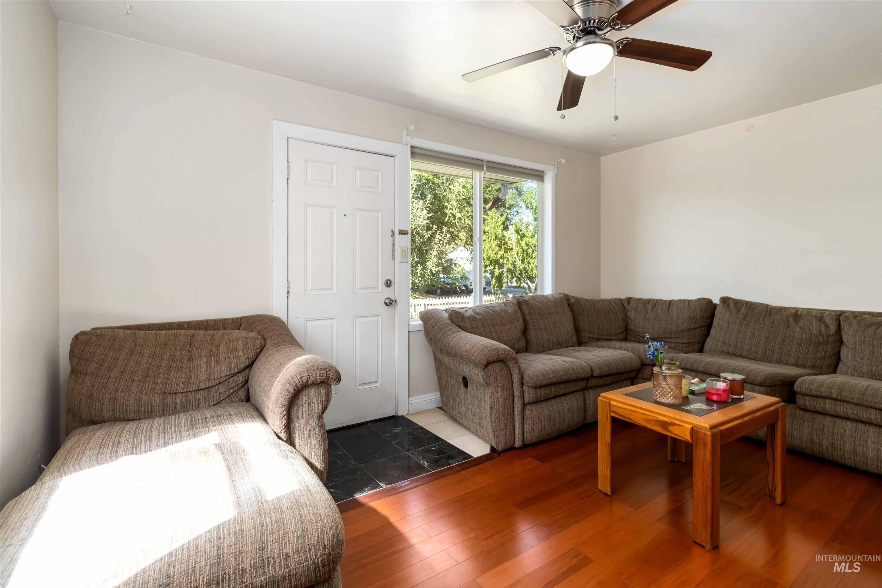 3869 & 3883 W Custer Dr