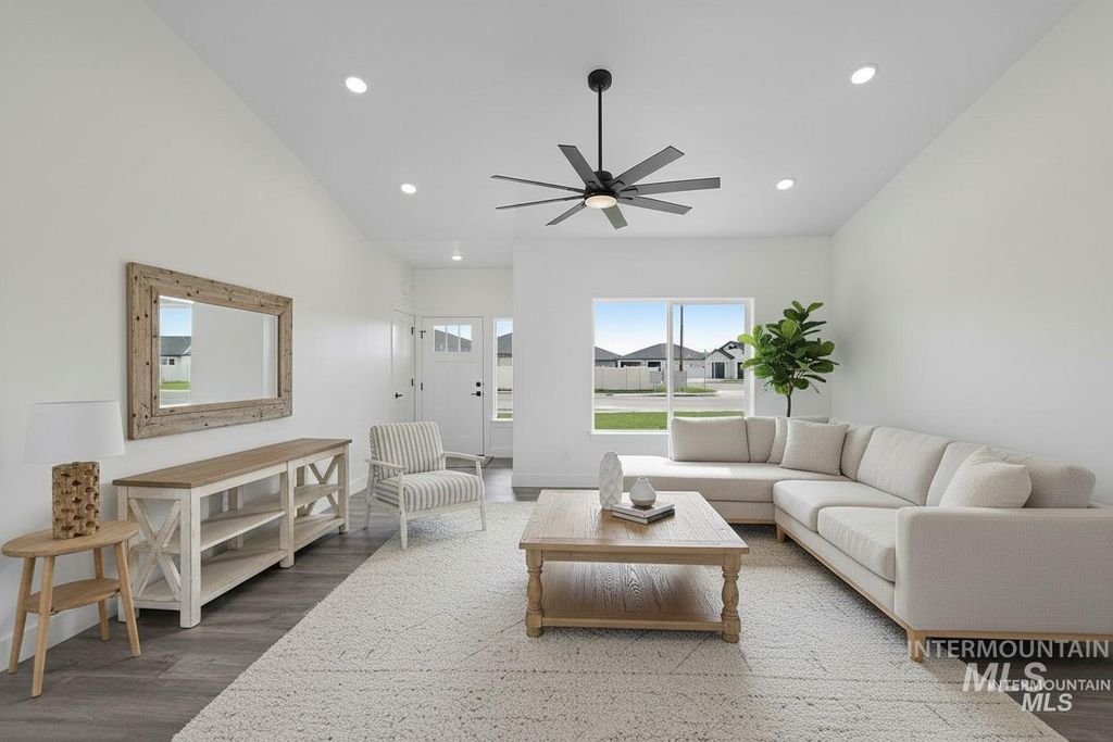 Photo of 800 Bird Farm Drive, Jerome, ID 83338 (MLS # 98958265)