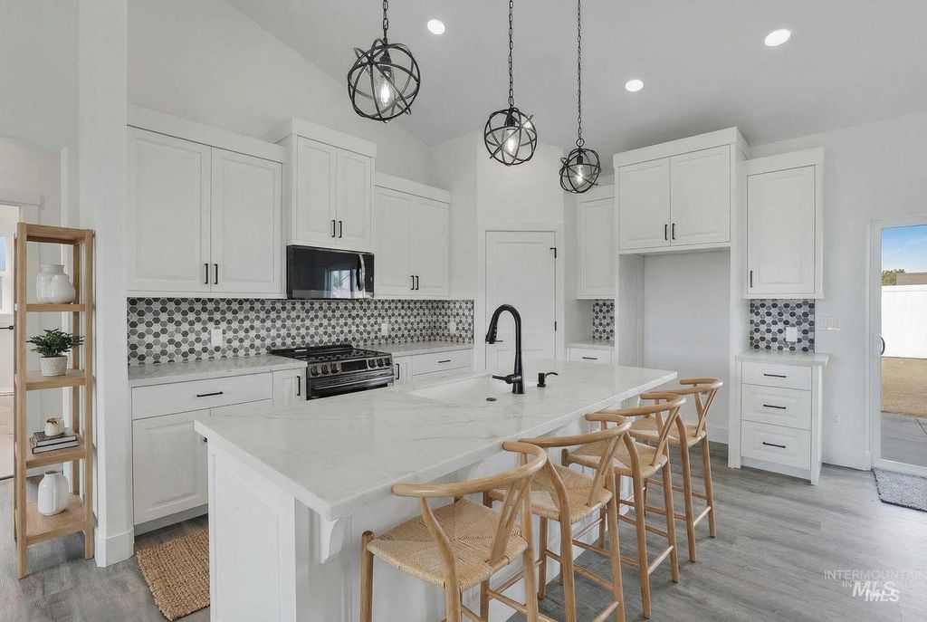 Photo of 800 Bird Farm Drive, Jerome, ID 83338 (MLS # 98958265)