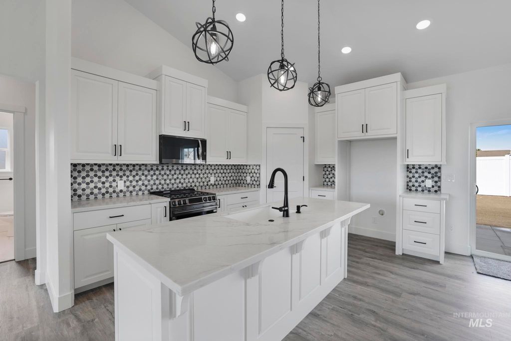 Photo of 800 Bird Farm Drive, Jerome, ID 83338 (MLS # 98958265)