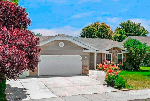 Photo of 1488 Northern Pine Drive, Twin Falls, ID 83301 (MLS # 98991691)