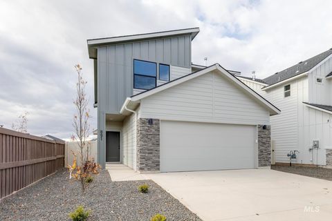 Photo of 891 N Mirror Creek Way, Meridian, ID 83642 (MLS # 98967511)