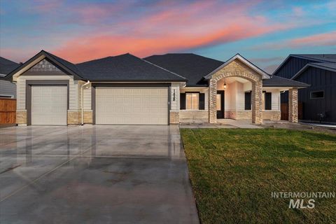 1438 W Ultar Dr. Nampa ID 83686