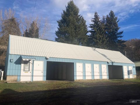 Photo of 416 S Swan Alley, Troy, ID 83871 (MLS # 98972600)