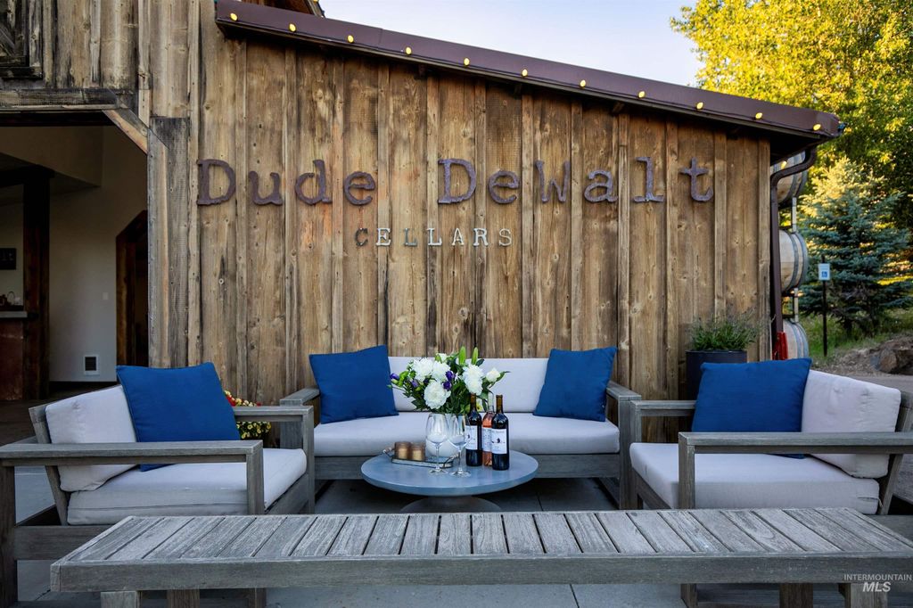 Photo of 5446 N Highway 16, Eagle, ID 83616 (MLS # 98962273)