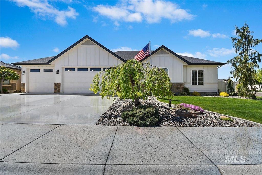 Photo of 921 N Mira Way, Star, ID 83669 (MLS # 98984452)