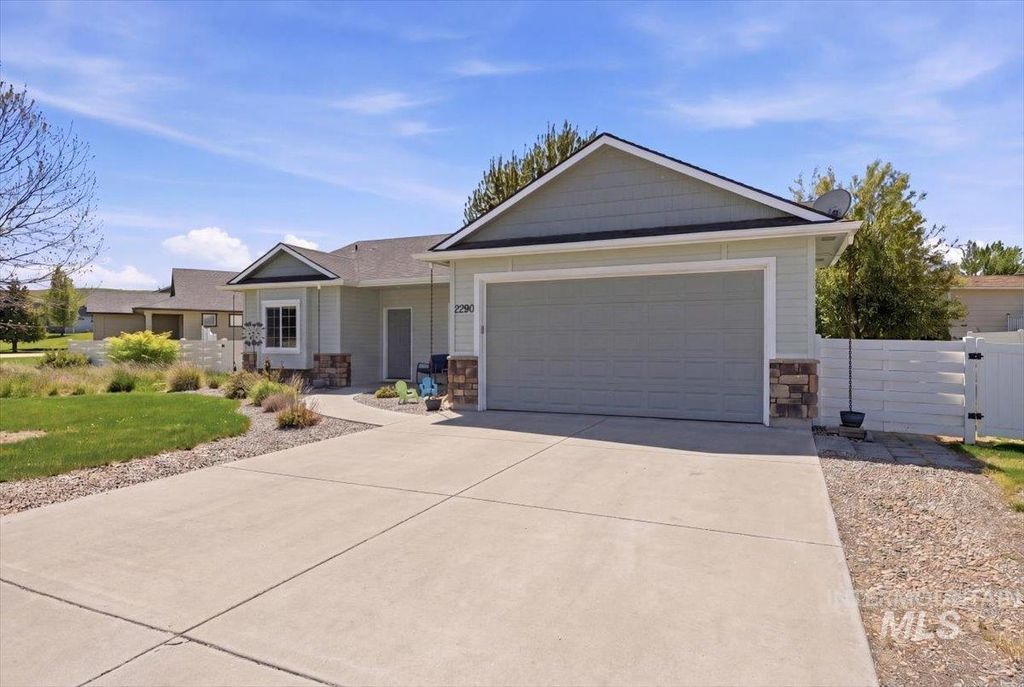 Photo of 2290 Vista Ave, Payette, ID 83661 (MLS # 98984796)