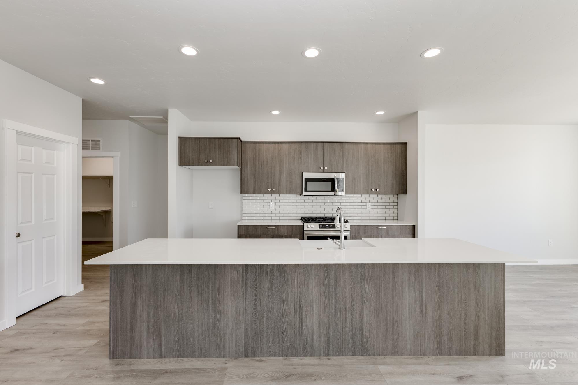 7175 W Blackberry Dr