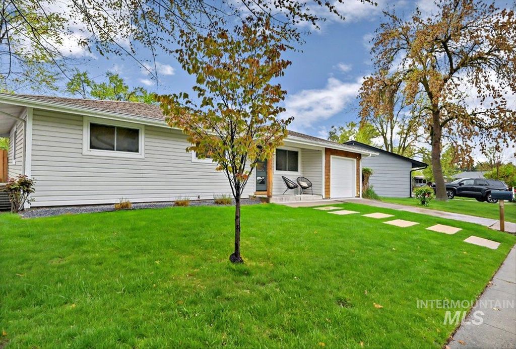 Photo of 2920 N Arthur St, Boise, ID 83703 (MLS # 98982361)