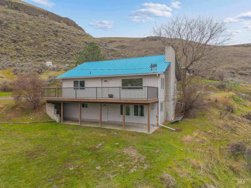 Photo of 8049 Asotin Creek Road, Asotin, WA 99402 (MLS # 98972933)