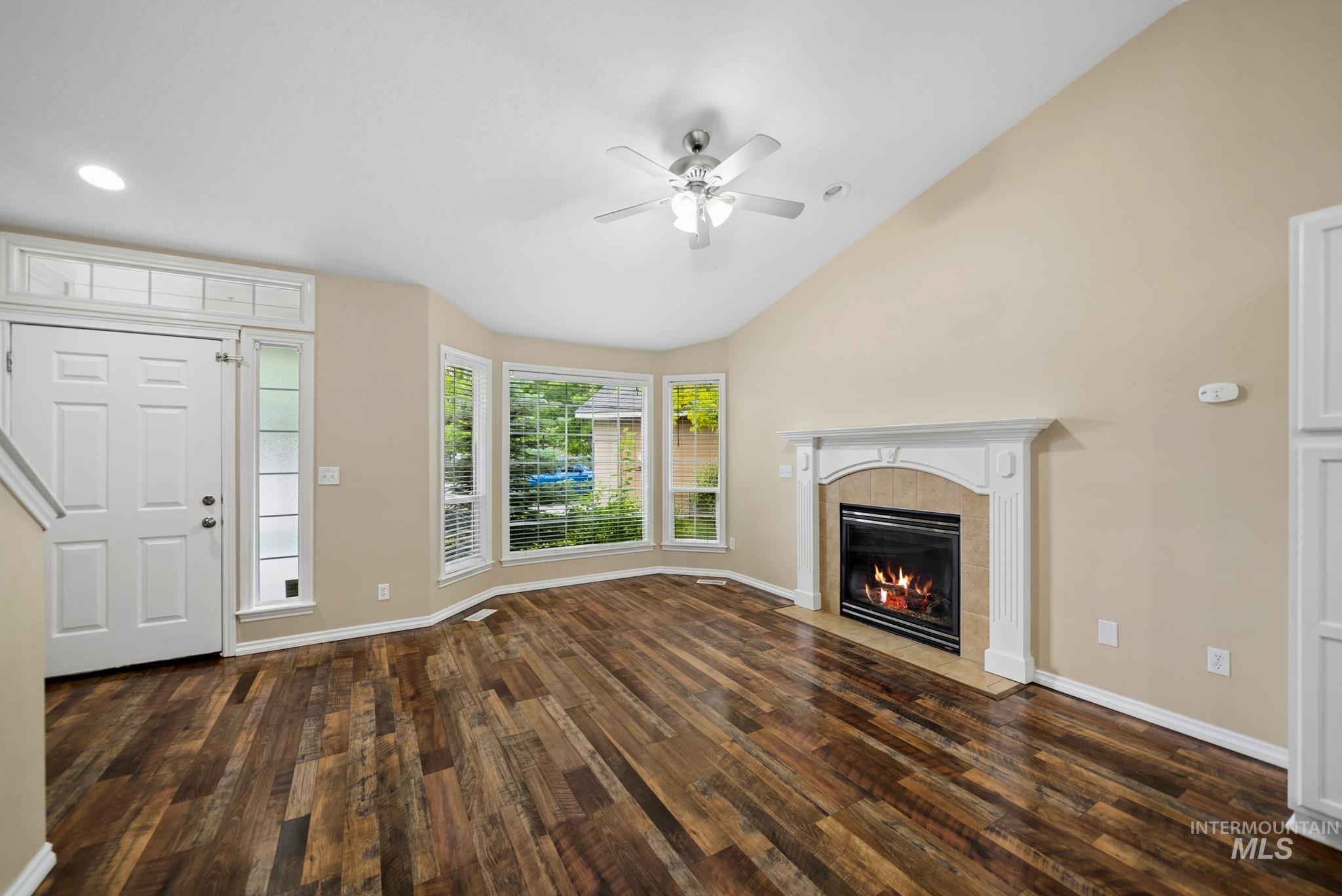 1843 W Pond Stone