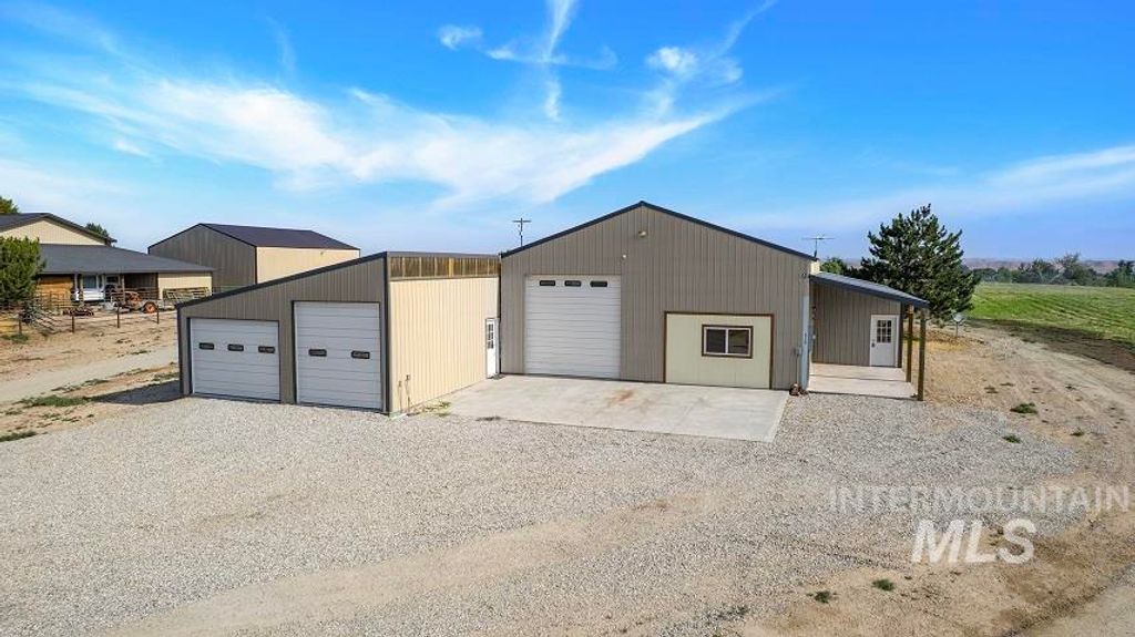 Photo of 5720 SE 3rd Ave, New Plymouth, ID 83655 (MLS # 98948877)