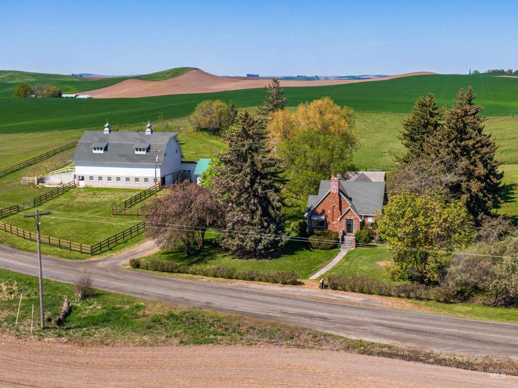 Photo of 1405 Duffield Flat Rd, Potlatch, ID 83855 (MLS # 98986067)