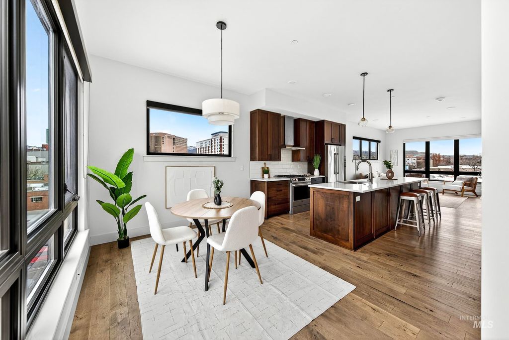 Photo of 611 S 8th Street #401, Boise, ID 83702 (MLS # 98976819)