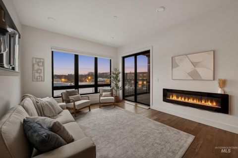 Photo of 611 S 8th Street #401, Boise, ID 83702 (MLS # 98976819)