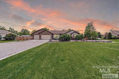 Photo of 3860 E 390 N, Rigby, ID 83442 (MLS # 98982072)