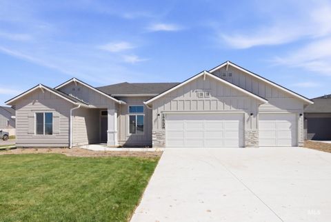 Photo of 17734 N Hugh Glass Way, Nampa, ID 83687 (MLS # 98981585)
