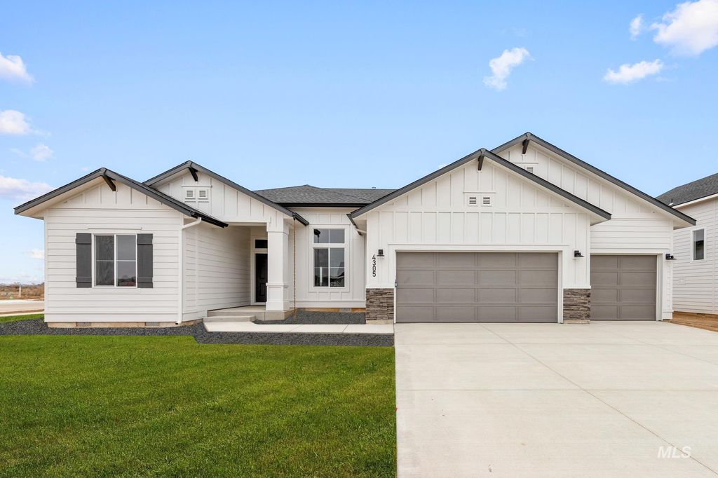Photo of 17734 N Hugh Glass Way, Nampa, ID 83687 (MLS # 98981585)