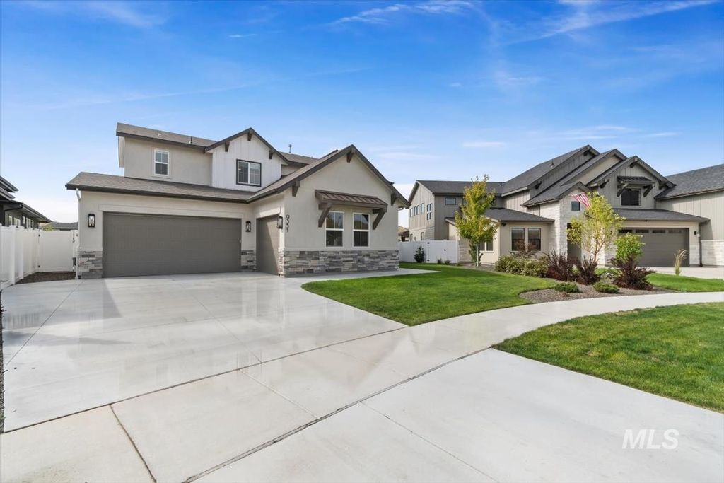 Photo of 9351 W Sooty Grouse Ct, Boise, ID 83714 (MLS # 98962065)