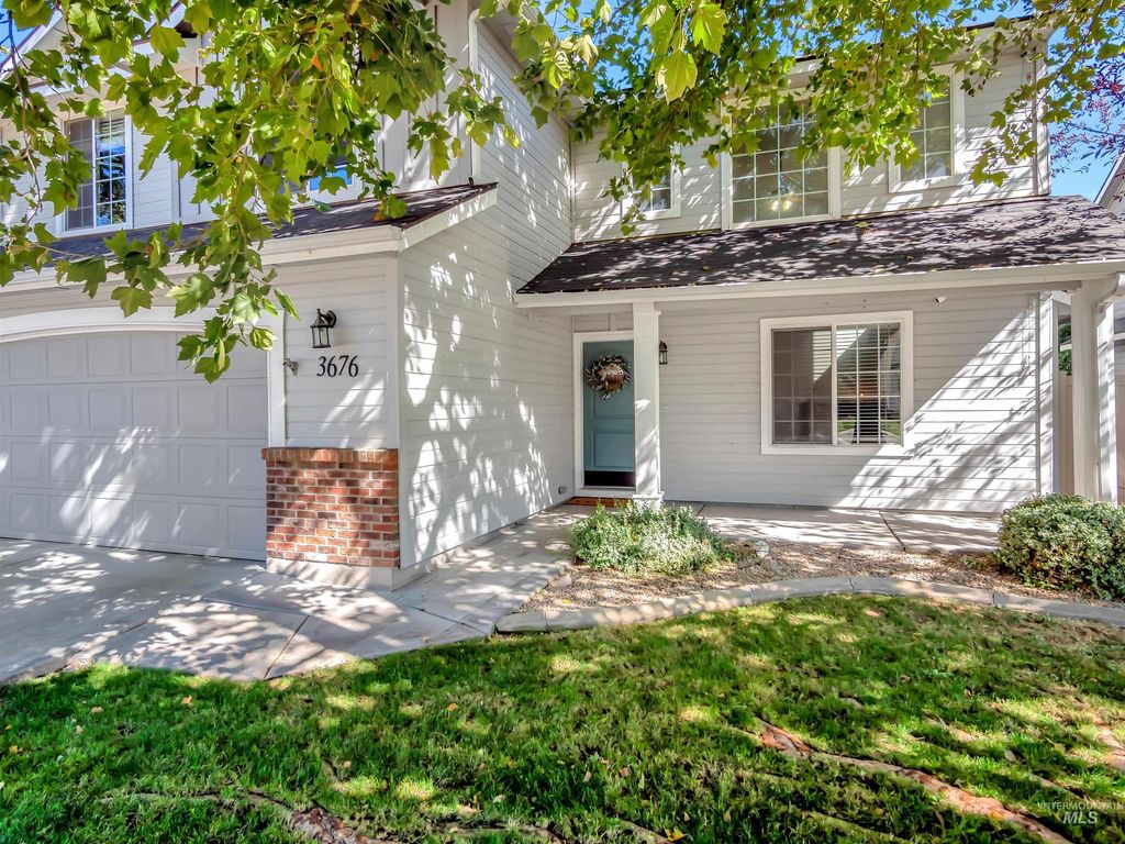 Photo of 3676 S Ascaino Ave, Meridian, ID 83642 (MLS # 98985631)