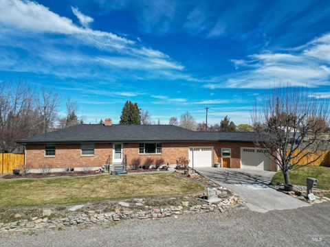 624 20th St. Rupert ID 83350
