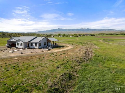 3209 Schwenkfelder Rd Cambridge ID 83610