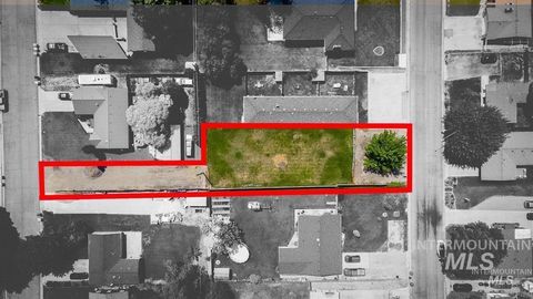 Photo of 2801 College Ave, Caldwell, ID 83607 (MLS # 98964751)