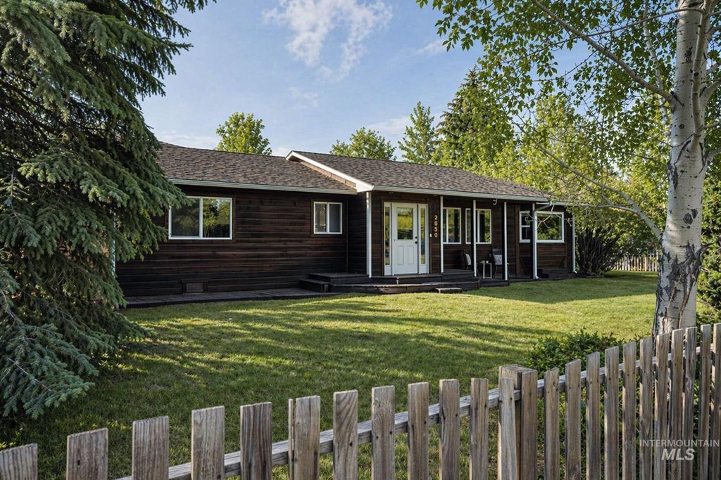 Photo of 2850 Glenbrook Dr, Hailey, ID 83333 (MLS # 98983022)