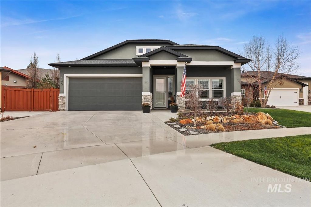 Photo of 189 S Devon Ave, Star, ID 83669 (MLS # 98972368)