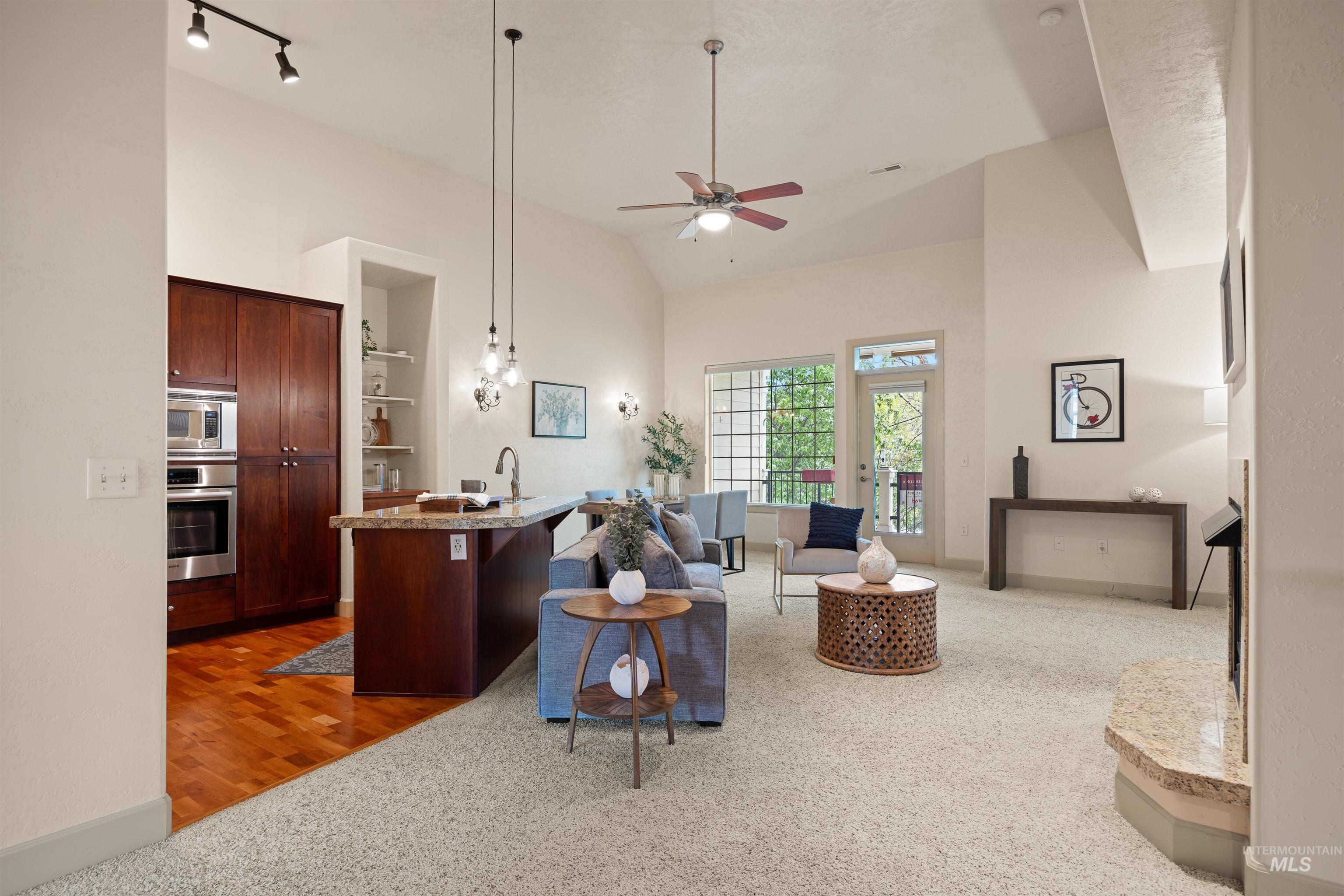 1148 E Winding Creek Dr