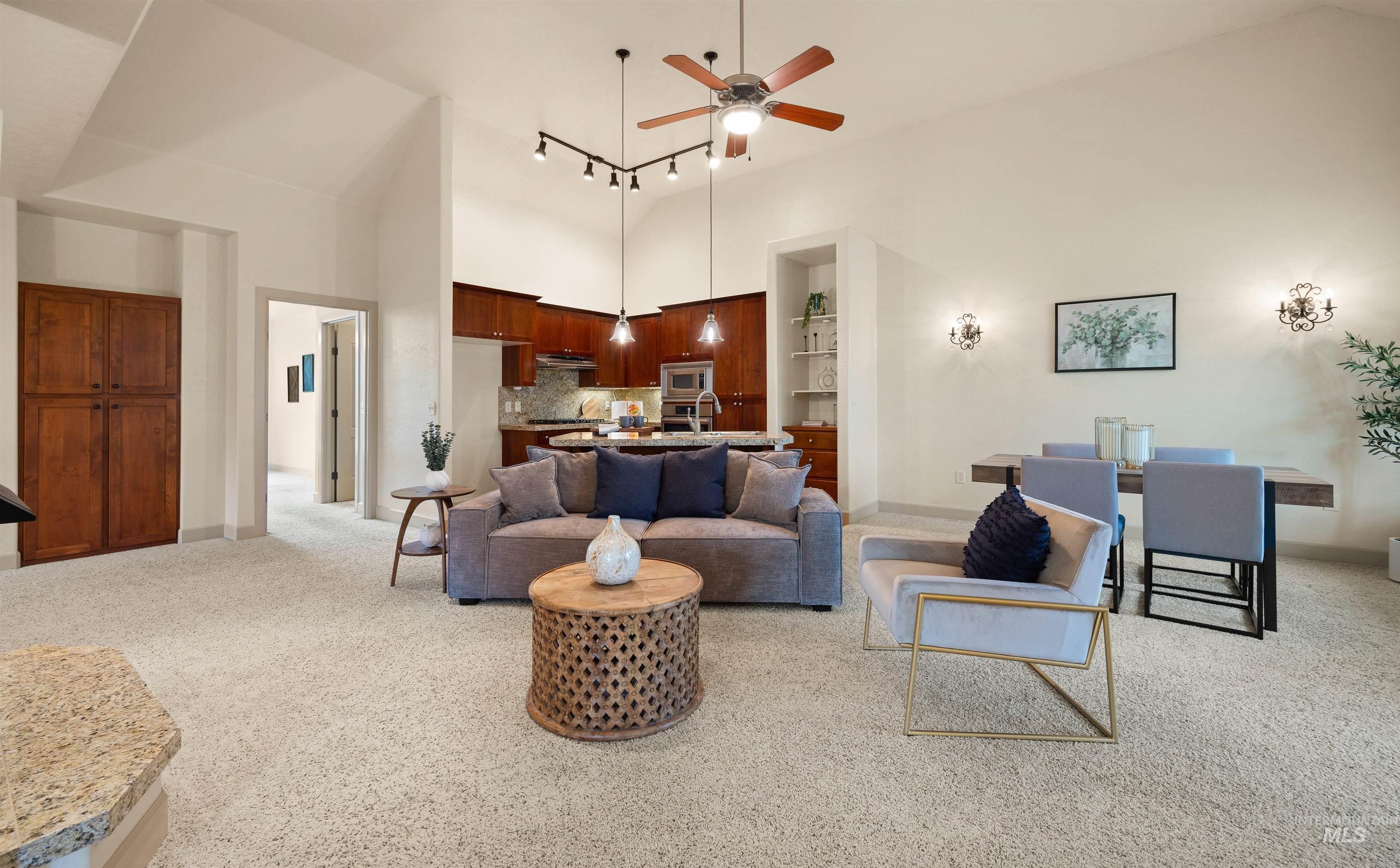 1148 E Winding Creek Dr