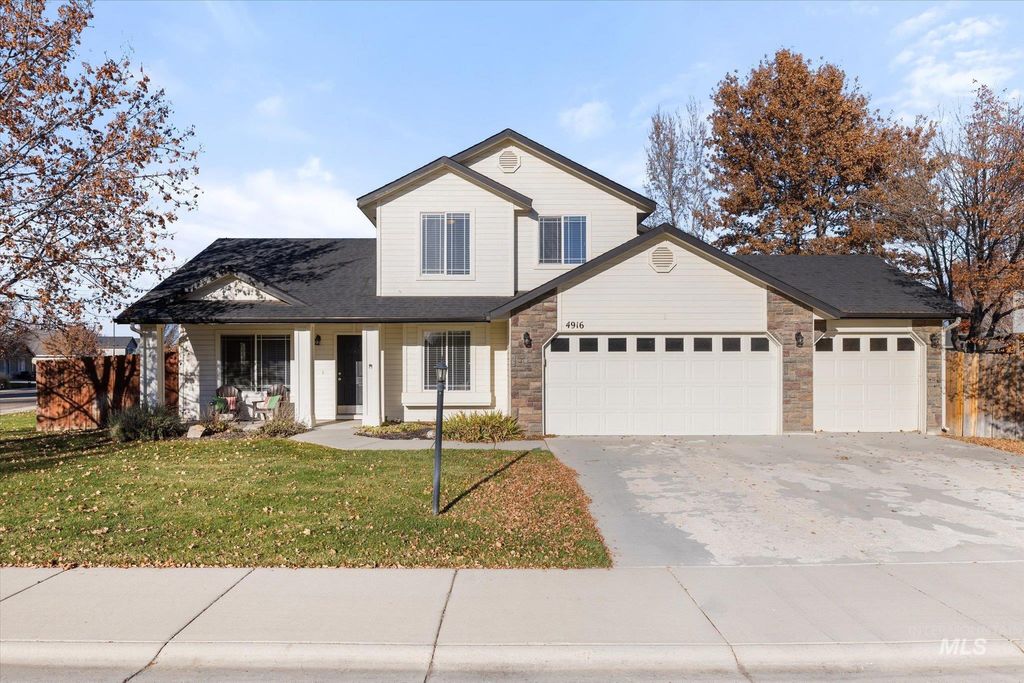 Photo of 4916 W Mcnealy St, Meridian, ID 83646 (MLS # 98968879)
