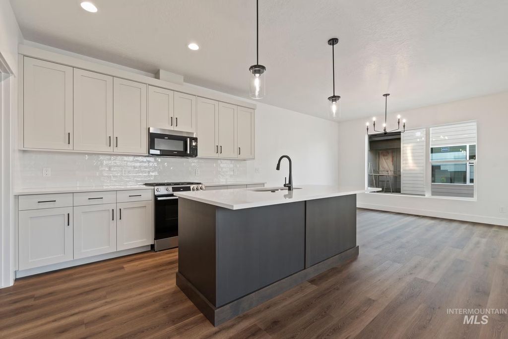 Photo of 748 S Calhoun Ln, Star, ID 83669 (MLS # 98980762)