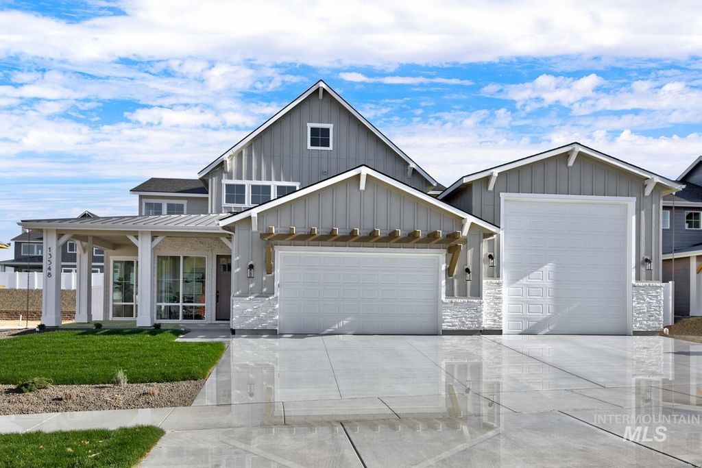 Photo of 14592 N Spring Creek Way, Boise, ID 83714 (MLS # 98972789)