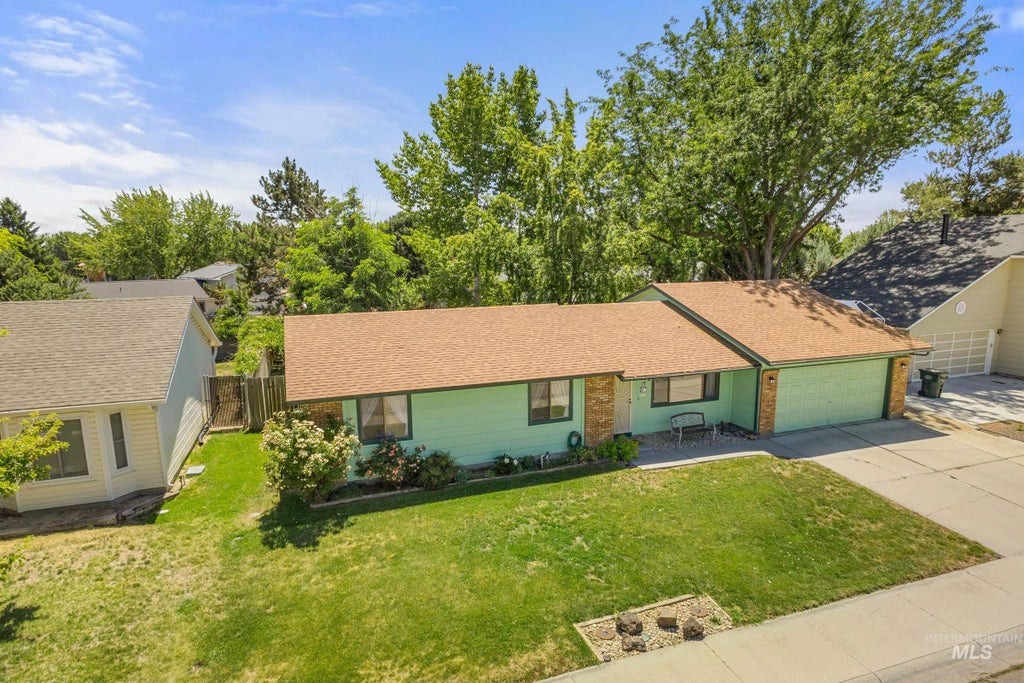 Photo of 1433 W Claire St, Meridian, ID 83646 (MLS # 98991405)