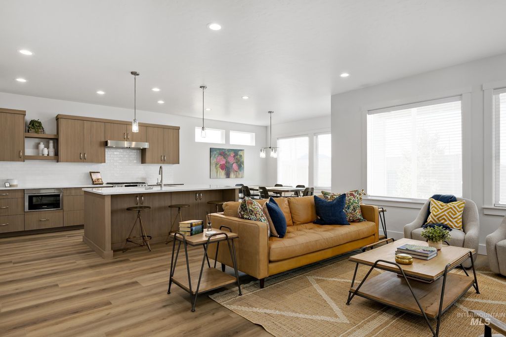 Photo of 18109 Cinder Brook Ave, Nampa, ID 83687 (MLS # 98978814)