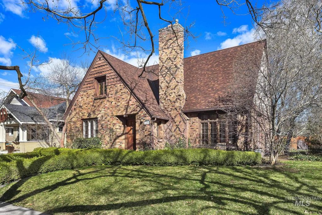 Photo of 1406 N Harrison Blvd, Boise, ID 83702 (MLS # 98977492)