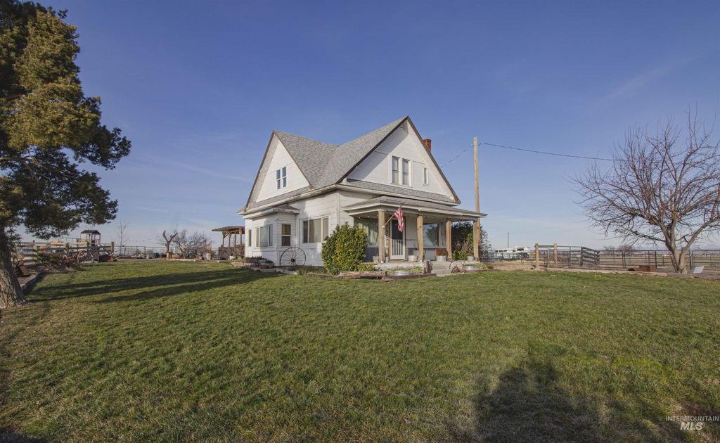 Photo of 5805 Custer Road, New Plymouth, ID 83655 (MLS # 98970755)