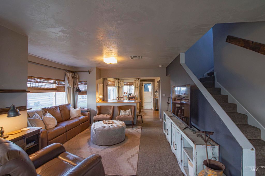 Photo of 5805 Custer Road, New Plymouth, ID 83655 (MLS # 98970755)