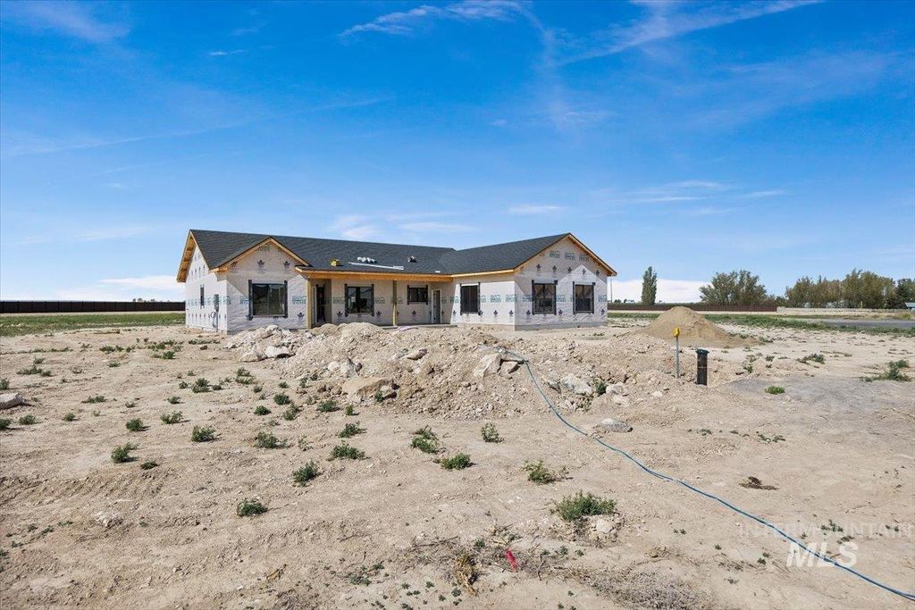 Photo of 3705 N 2416 E, Filer, ID 83328 (MLS # 98985109)
