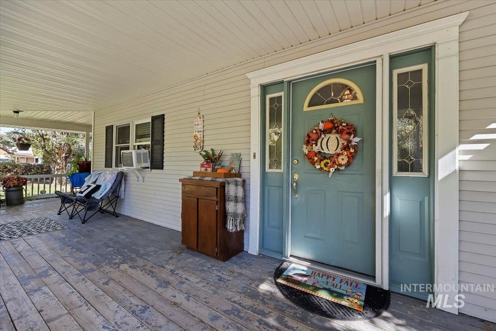 Photo of 131 W 7th Avenue, Jerome, ID 83338 (MLS # 99003256)
