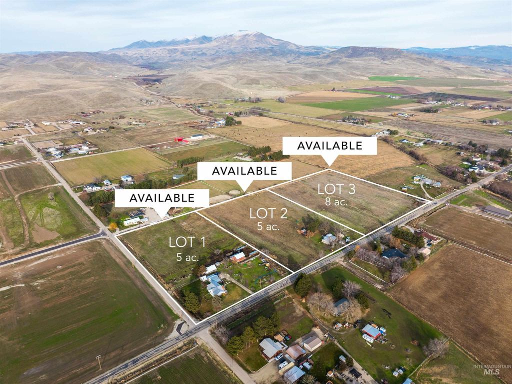 Photo of 970 W Black Canyon Hwy, Emmett, ID 83617 (MLS # 98978265)