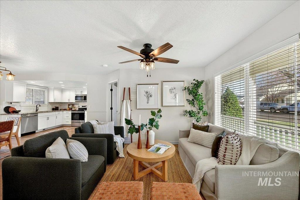 Photo of 2428 E Maryland Ave, Nampa, ID 83686 (MLS # 98977676)