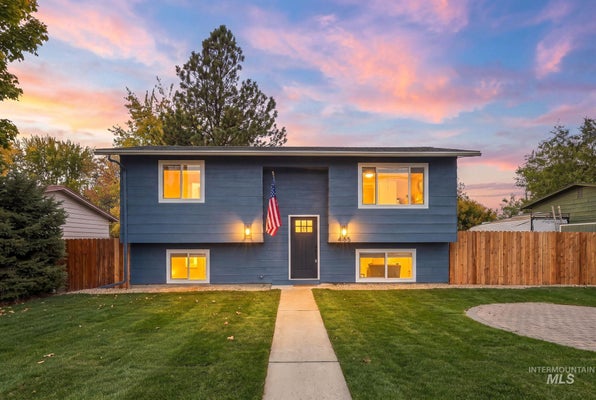 4195 N MILWAUKEE ST, BOISE, ID 83704 - Image c9f47d34dff0b47e3648efd24bfa01f4/2389656945