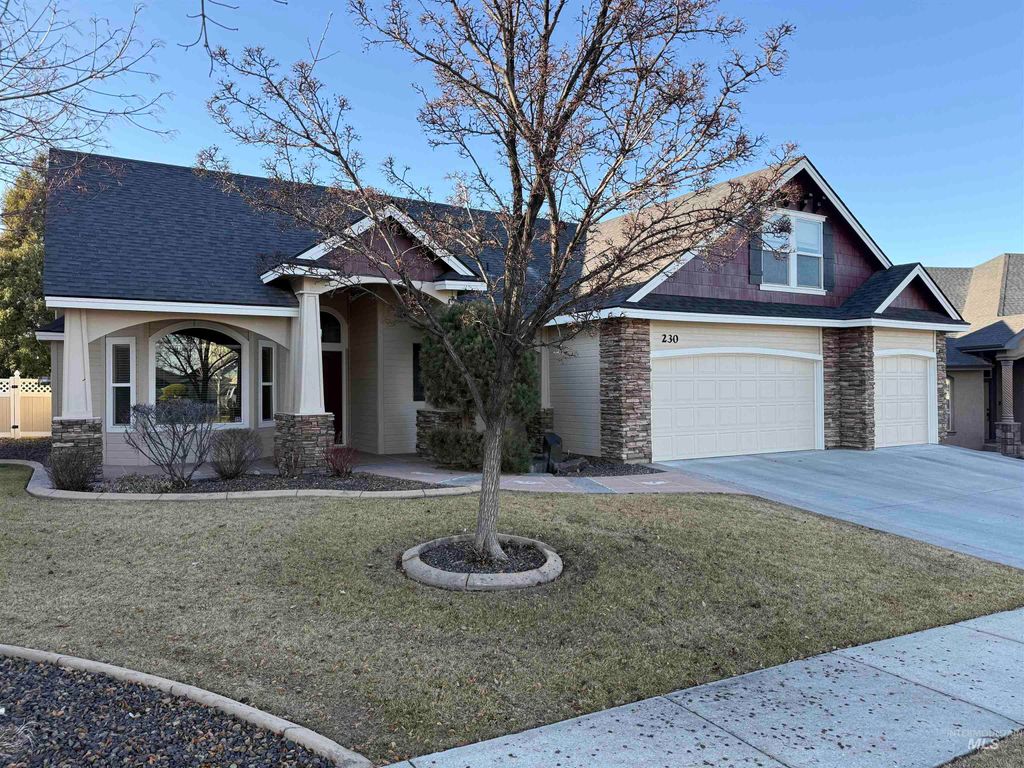 Photo of 230 E Alexis Loop, Nampa, ID 83686 (MLS # 98972756)